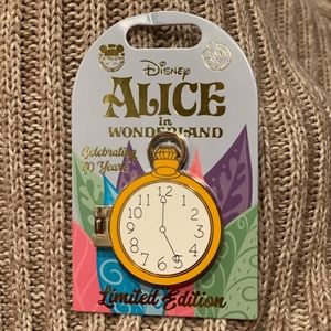 Disney Alice In Wonderland 70th Anniversary White Rabbit Pin LE Limited Edition